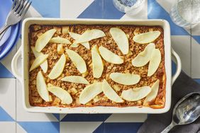 a recipe photo of the Baked Apple Oatmeal