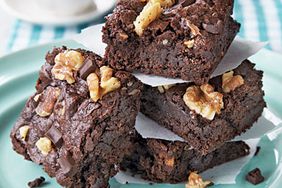 Classic Fudge-Walnut Brownies
