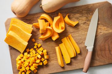 a photo of the ways a butternut squash can be cut