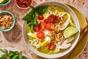 a recipe photo of the Laksa Ayam with Shirataki Noodles