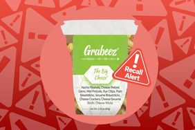 a product photo of the Grabeez The Big Cheese snacks with the "recall alert" badge