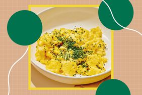 We-Asked-3-Chefs-the-Best-Way-to-Make-Scrambled-Eggs.jpg