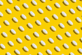 a photo of plain white pill capsules