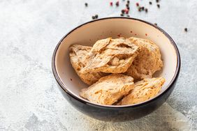 a photo of a bowl of seitan